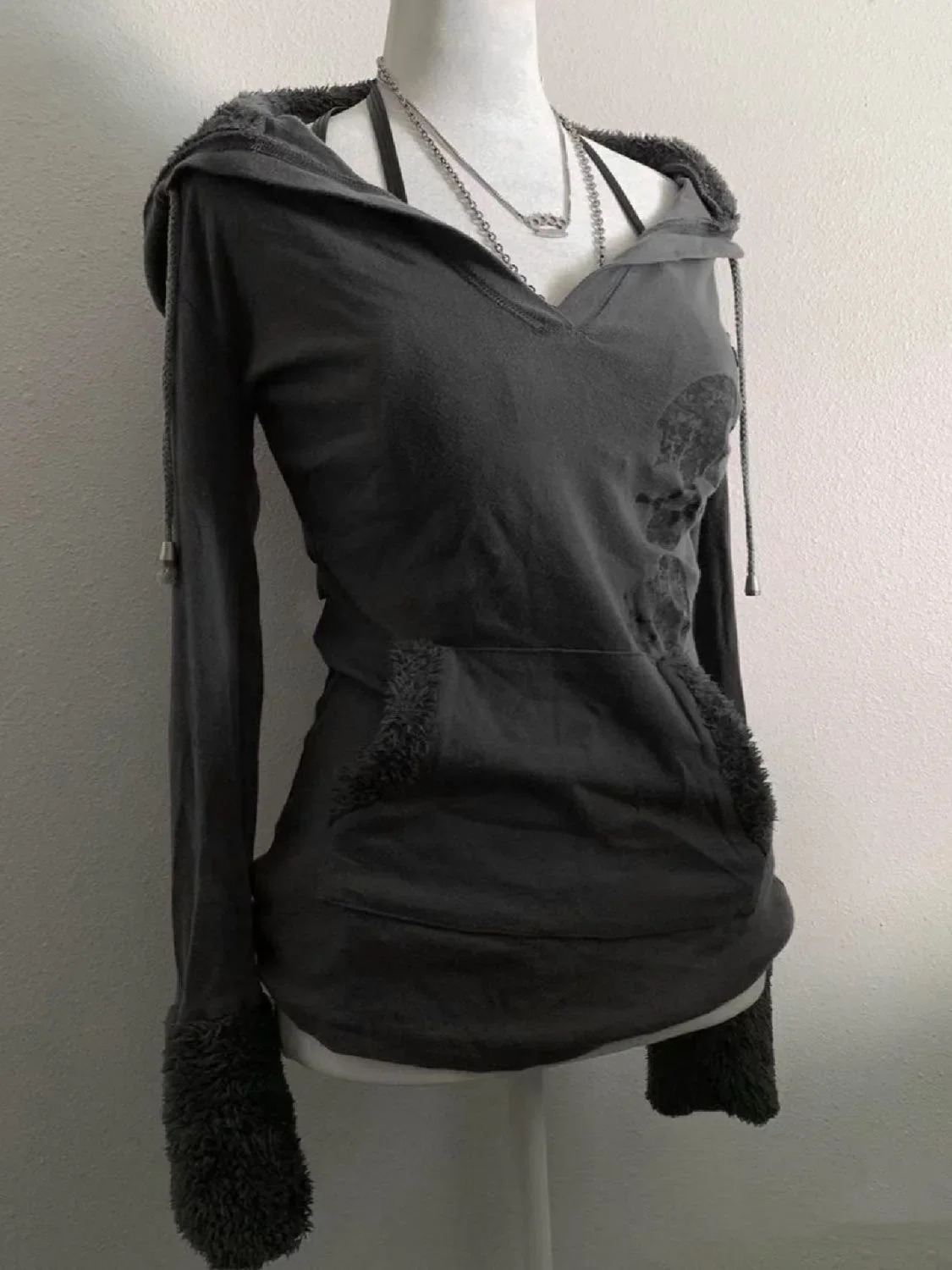 2K Retro Gray Pullover Lamb Wool Hooded Sweatshirt Women Clothes Harajuku Girl Slim Autumn Winter Goth Sexy Tops 250729