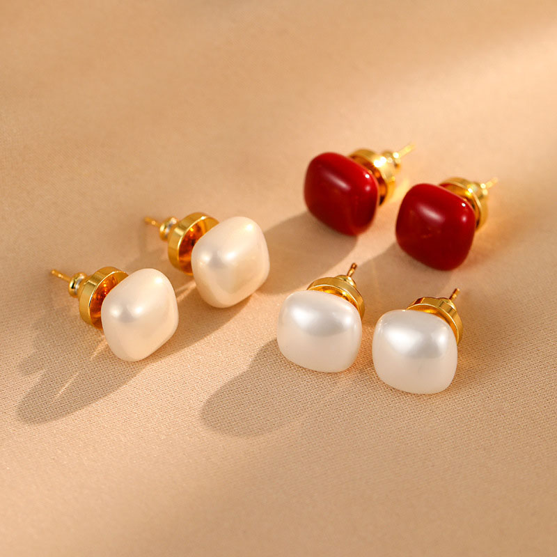 Elegant Freshwater Pearl Square Stud Earrings for Women 18K Real Gold Plated Diamond Imitation Freshwater Stud Pearl Classical Earring Wedding Jewelry