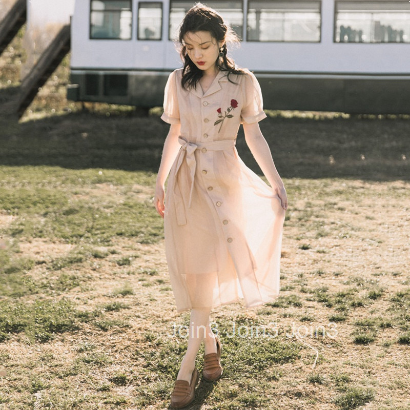 Elegant and Subtle French Style Platycodon Shirt Dress Summer 2025 New Womens Slim Fit Hot Trend Daily Outfit Collection