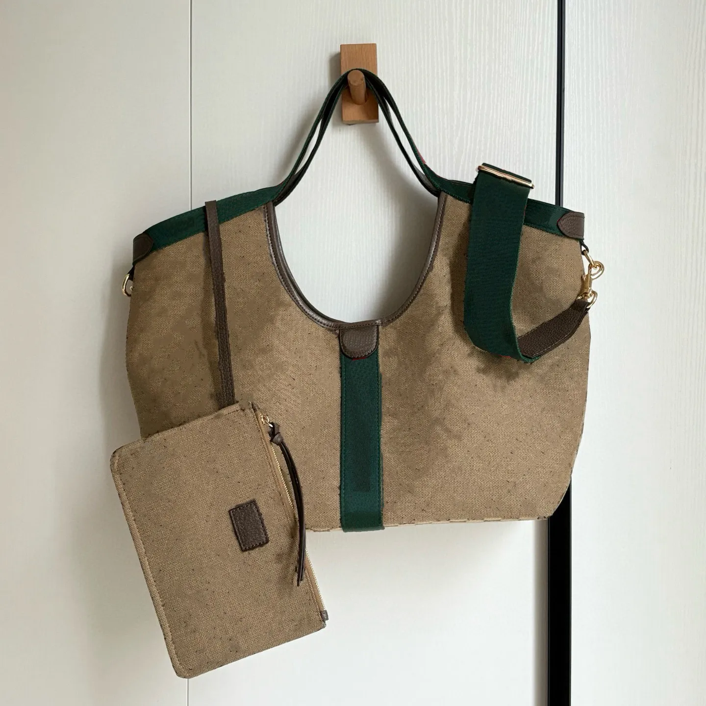 Sophisticated Full Grain Leather Handbag Set Versatile Womens Fashion Accessory