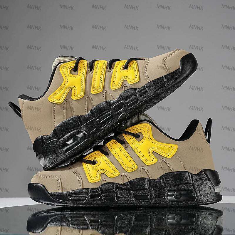 0 2 5 New Running Lightweight Outdoor Walking Shoes / Comfortable Men's Sports Training Shoes.