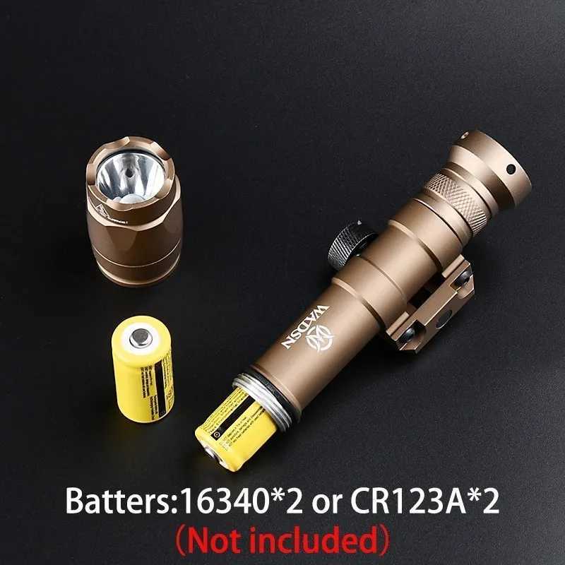 WADSN Airsoft M600 M600C Tactical Flashlight Hunting Weapon Scout Light 600 Lumens White LED Lamp Fit 20mm Picatinny Rail XJ250728