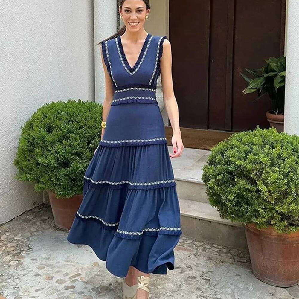 PB&ZA Summer New Product: Casual Women's Fashion V-neck Sleeveless Waist Collection with Tassel Decoration Dress