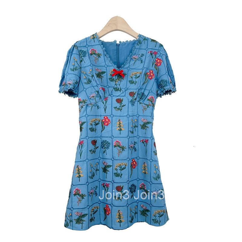 2025 Summer New French Style Slim Fit V-Neck Lace Embroidery Floral Short Sleeve Dress Short Skirt