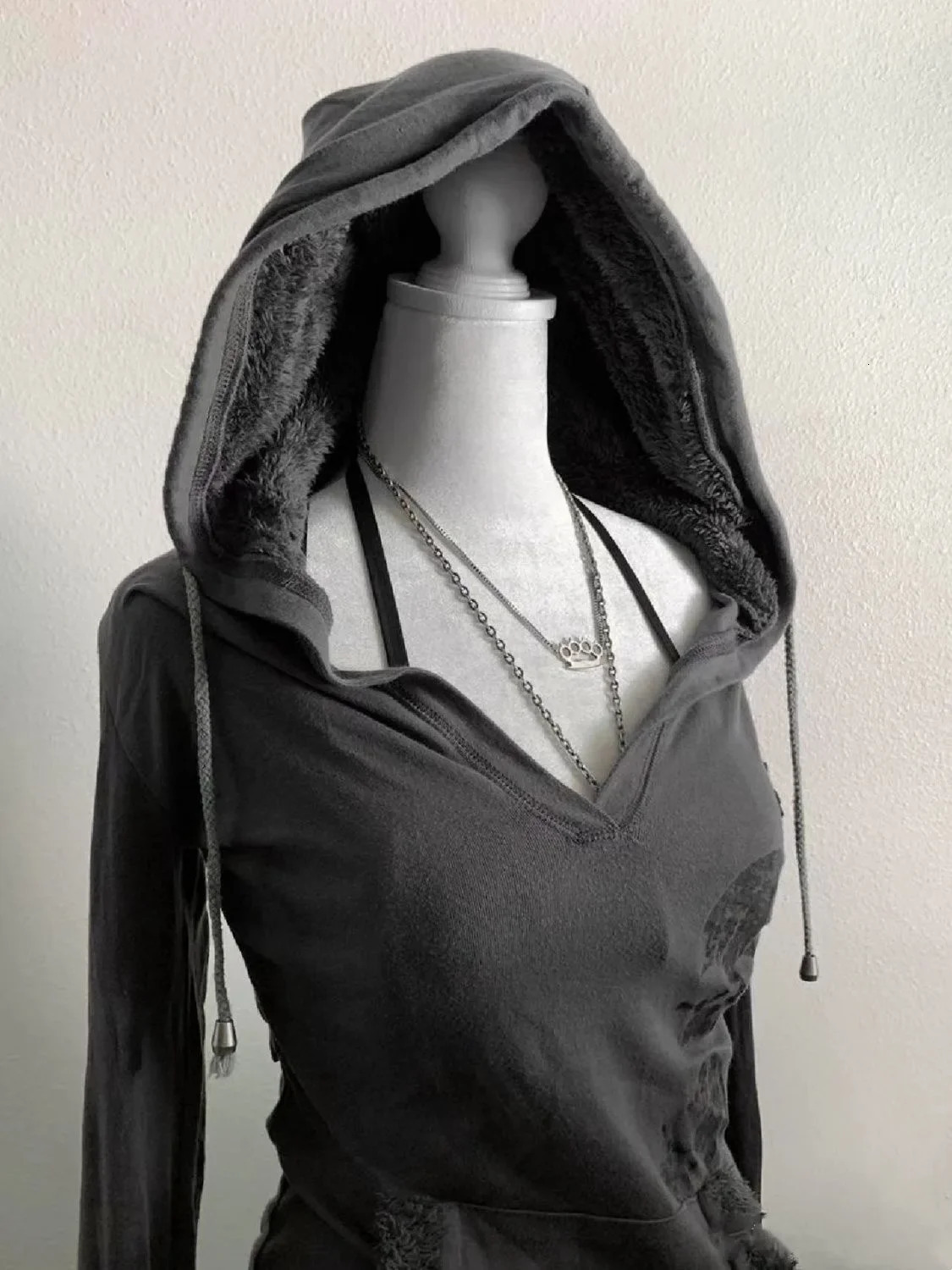 2K Retro Gray Pullover Lamb Wool Hooded Sweatshirt Women Clothes Harajuku Girl Slim Autumn Winter Goth Sexy Tops 250729