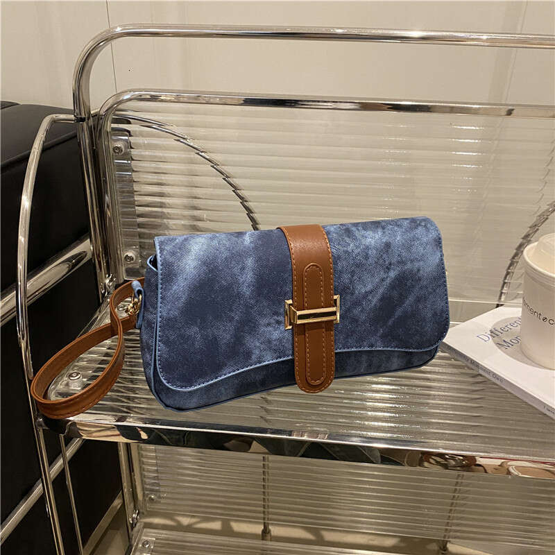 High-Quality Texture for Women 2025 New Fashion Single Shoulder Underarm Trendy Crossbody Office Small Tote Bag