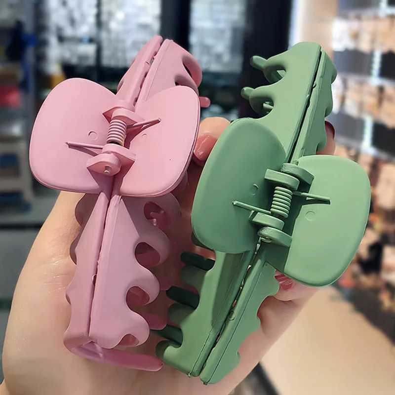 2025 Korean Solid Big Hair Claws Elegant Frosted Acrylic Hair Clips Hairpins Barrette Headwear for Women Girls Hair Accessories Z250729