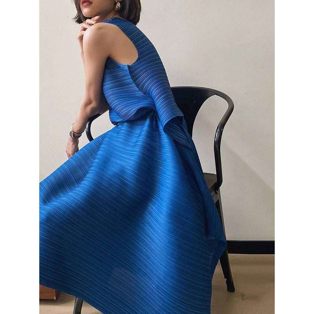 Miyake Pleats Summer Sleeveless Waistless Sexy Elegant Korean Designer Fashion Wearing Blue Two Pieces Dress Sets