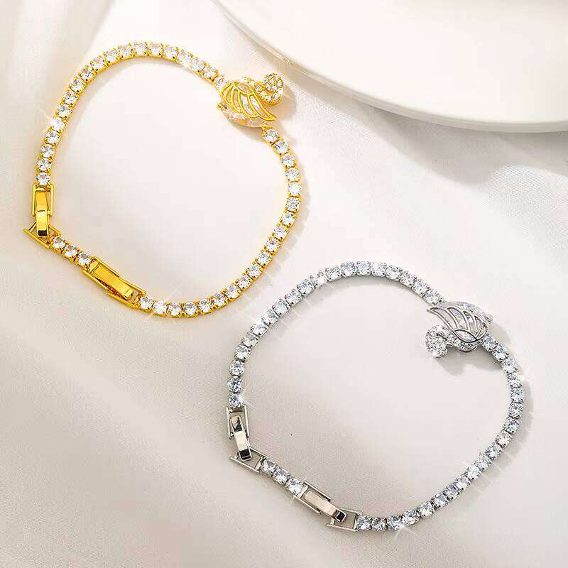 Lucky Clover Tennis Bracelet Fashion Gold Plated Brass Featuring Zircon Main Stone and Moissanite Red