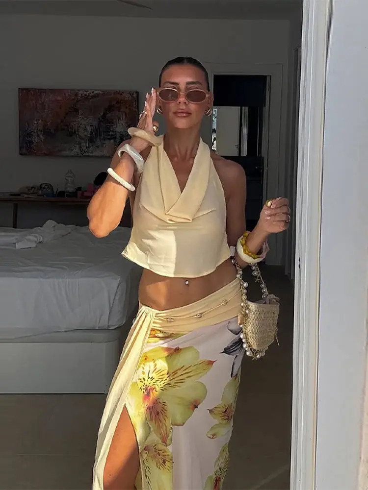 Sexy Backless Halter Top Printed Skirt Set Lady Retro Low Cut Lace Up Tops High Slit Skirts Sets Women Chic Street Party 250729