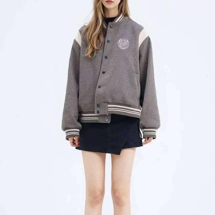 New Short Baseball Jacket Women Casual Retro College Style Embroidered Patch Leather Design Sense Autumn Outerwear Coat