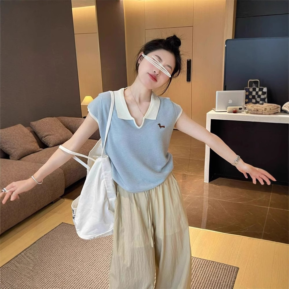 2025 Blue Ice Silk Collar Women's T-shirt Summer Regular Shoulder Color blocked Embroidered Short Sleeve Knitted V-neck Short Top New Designer T-