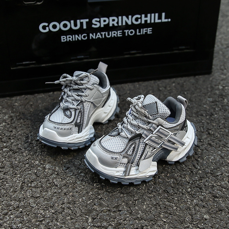 Spring 2025 New Children's Sports Shoes, suitable for medium and older children Breathable running shoes for boys trendy Korean-style chunky shoe