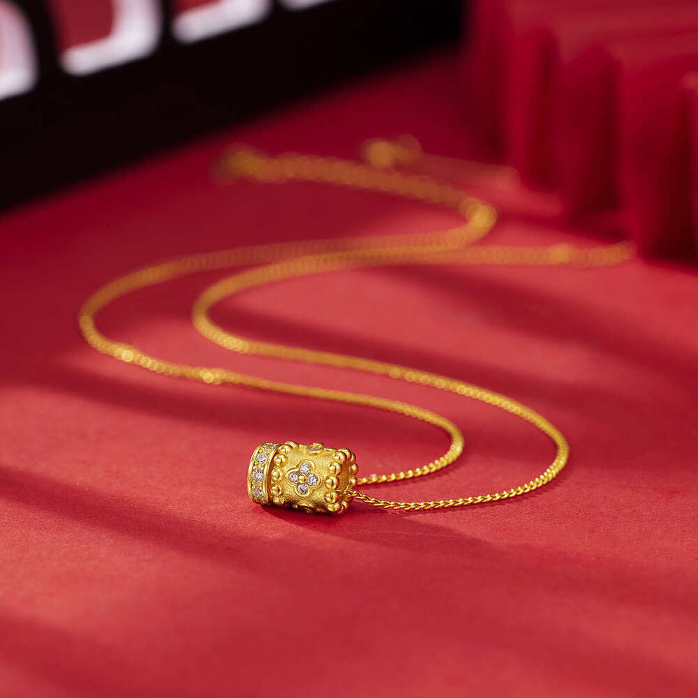 s925 Pure Sier Four-Leaf Clover Kaleidoscope Necklace for Women Fashionable Light Full Dia Small Waist Pendant Versatile Clavicle Chain