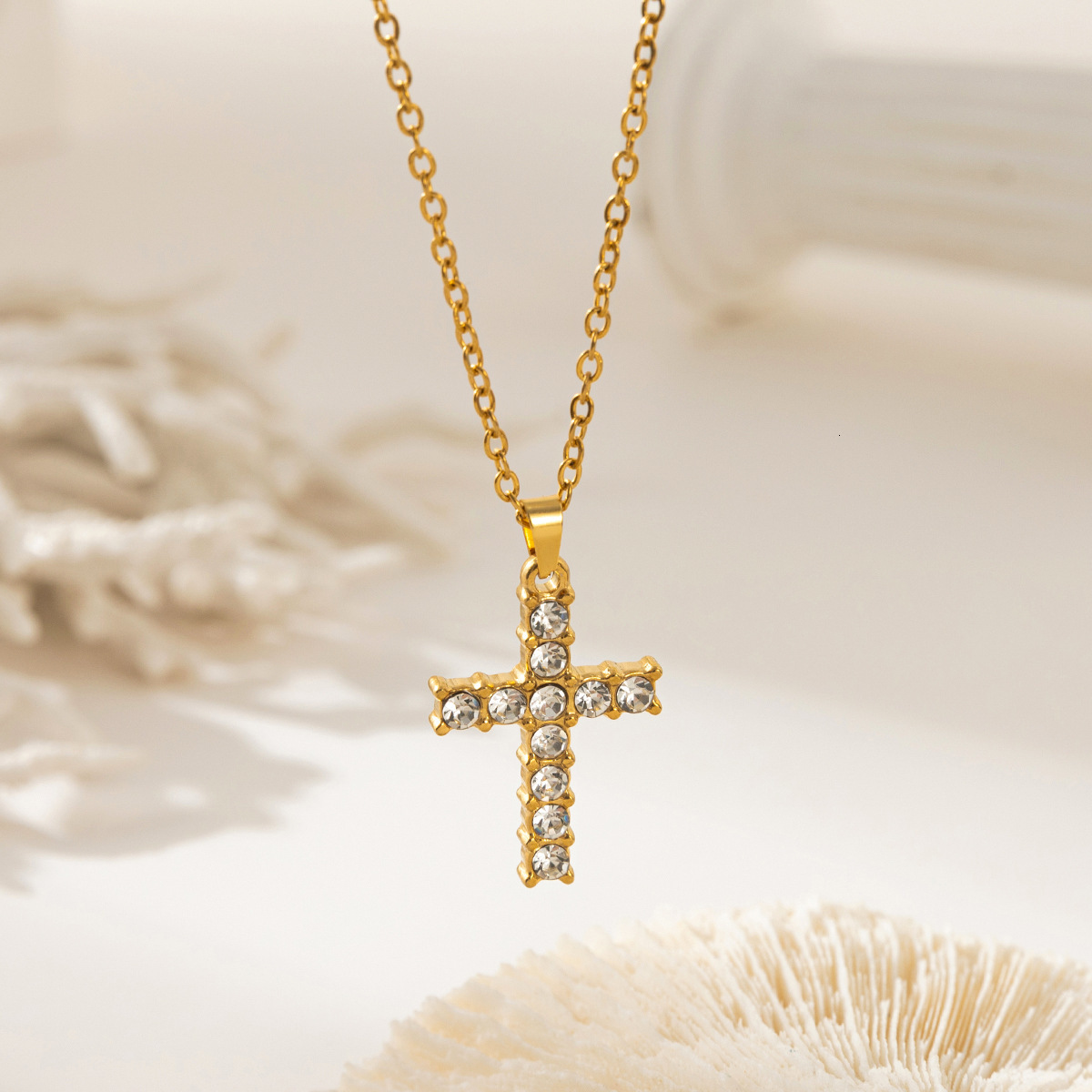 304 Stainless Inlaid Dia Necklace for Women, Titanium Steel Non-Fading Cross Pendant Clavicle Chain Jewelry for Women