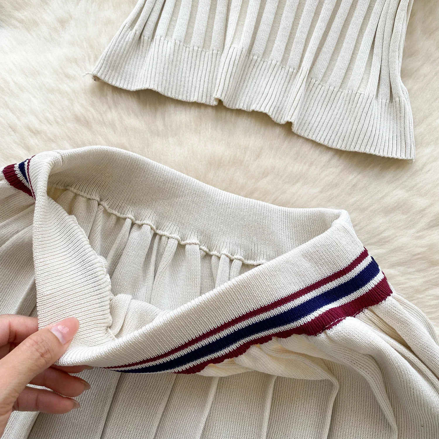 Korean College Style Knit 2pcs Suit Polo Neck Short Sleeve TopsPleated Skirt Women Summer Color Block Vintage Set 250729