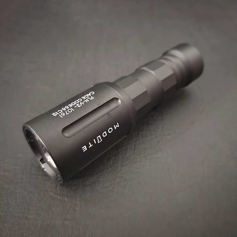 1300 Lumen Tactical LED Powerful Flashlight Metal PLHv2 Scout Weapon Light for Picatinny Rail Hunting AirsoftXJ250728