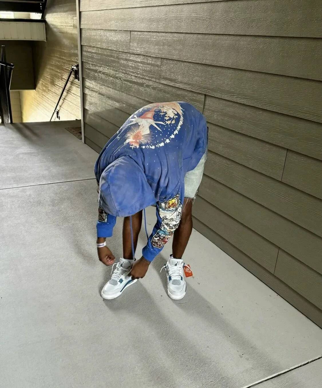 European And American Cartoon Print Plush Flannel Hoodies For Men Retro Distressed Graffiti Dyed Foam Printed Hoodie Y2k Vintage