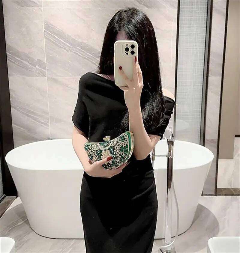 Water Dia Banquet Handheld Sparkling Brilliant Dress Chain Strap Diagonal Straddle Party Bag