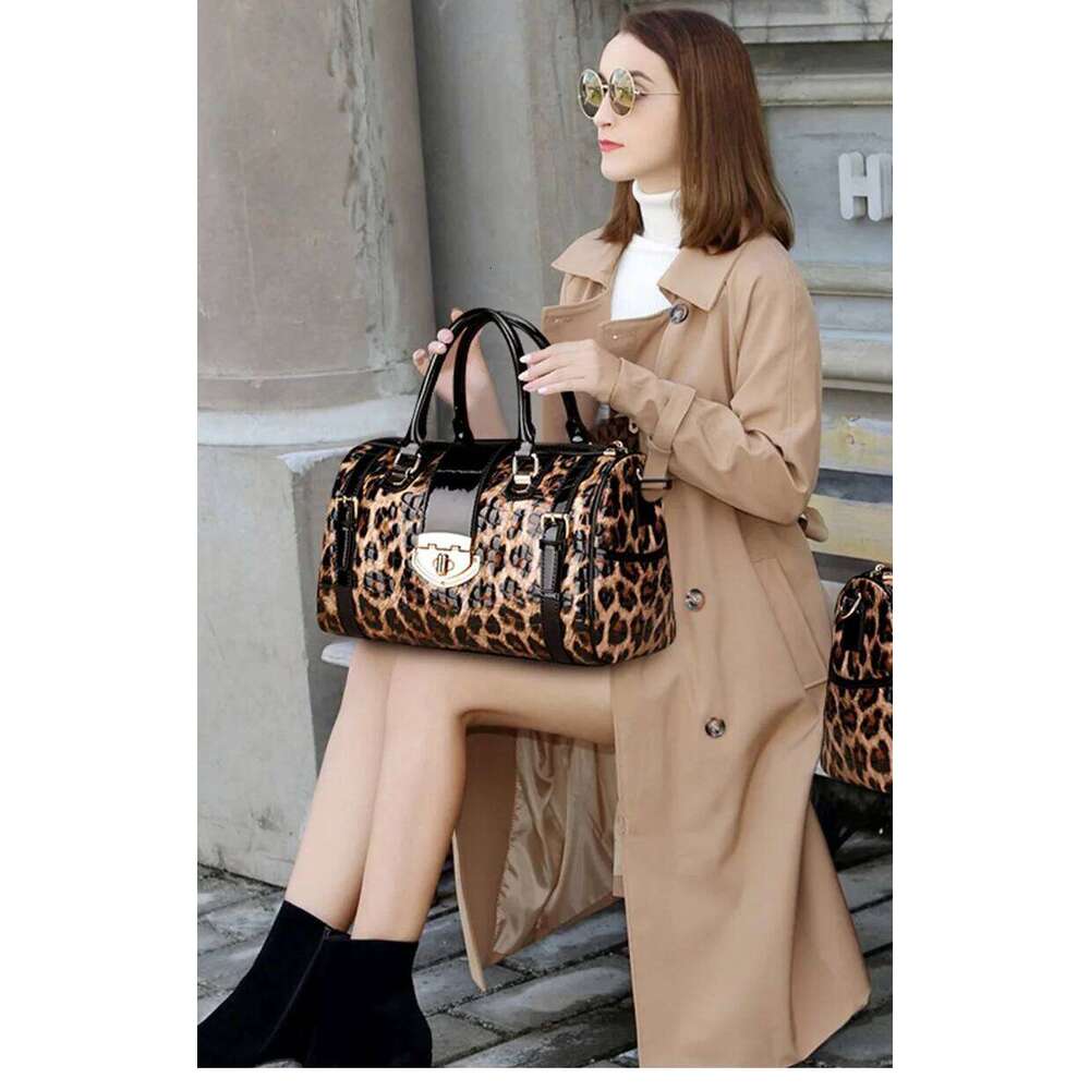 2025 New Leopard Print Women Handbags Fashion Cowhide Shoulder Messenger Bag Large Capacity Genuine Leather Tote Bags