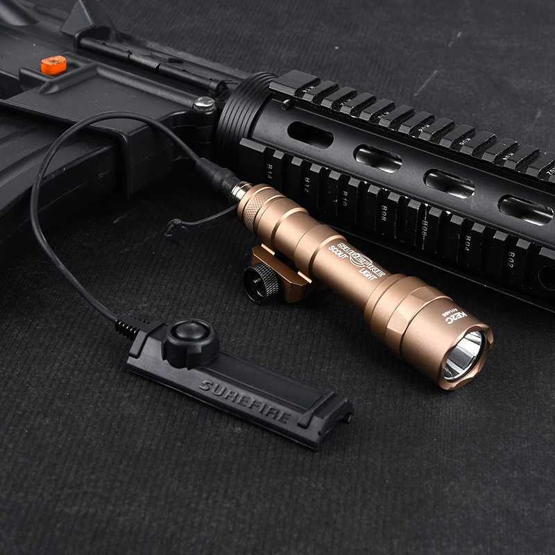 Tactical Sureifr M600 M600U Flashlight 600 lumens White Light Hot Mobutton SF Plug Fits 20MM Rail Hunting AR15 Airsoft Weapon Lamp R250728