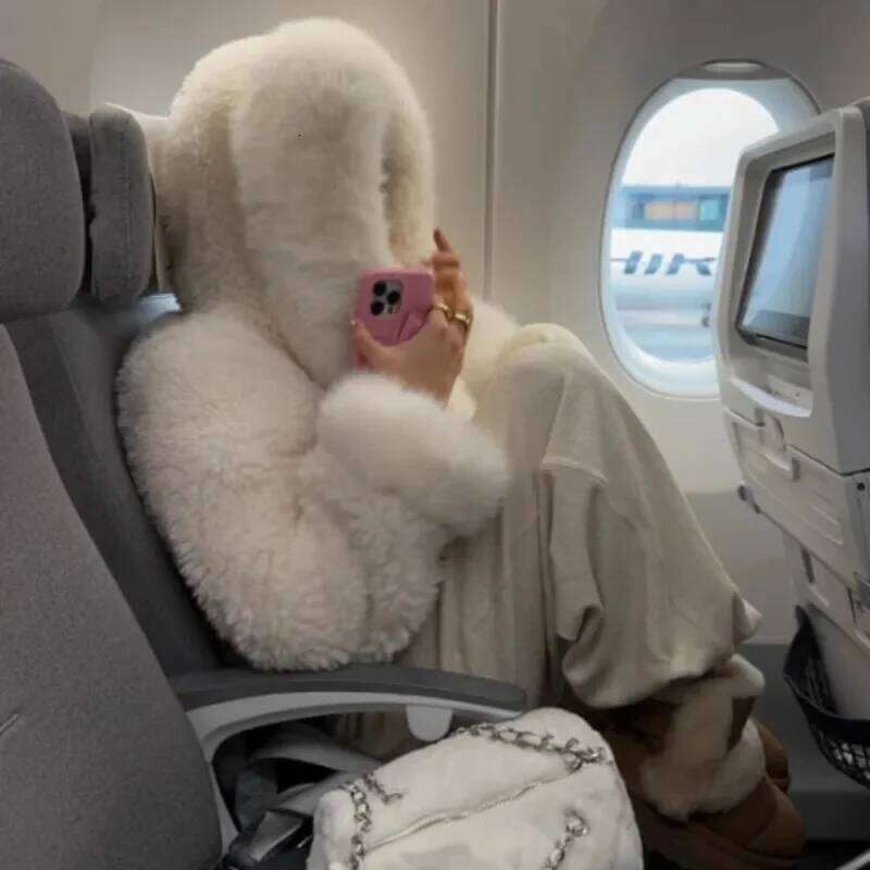 Winter White Hooded Faux Fur Jacket Women Fashion Patchwork Thick Warm Fluffy Plush Short Coat 2025 Lady High Streetwear