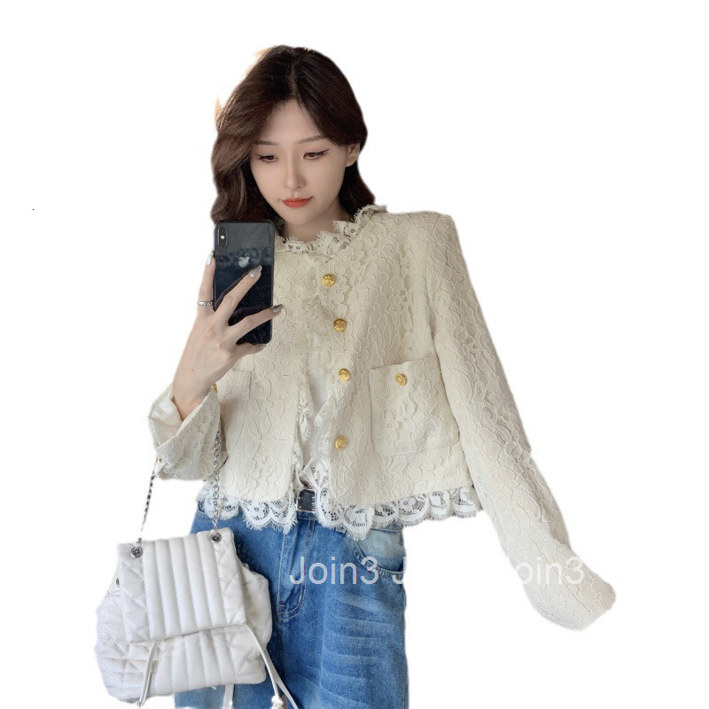 Autumn and Winter New French Design Sense Heavy Industry Small Fragrance Short Coat Womens Single Row Gold Button Lace Coat Women