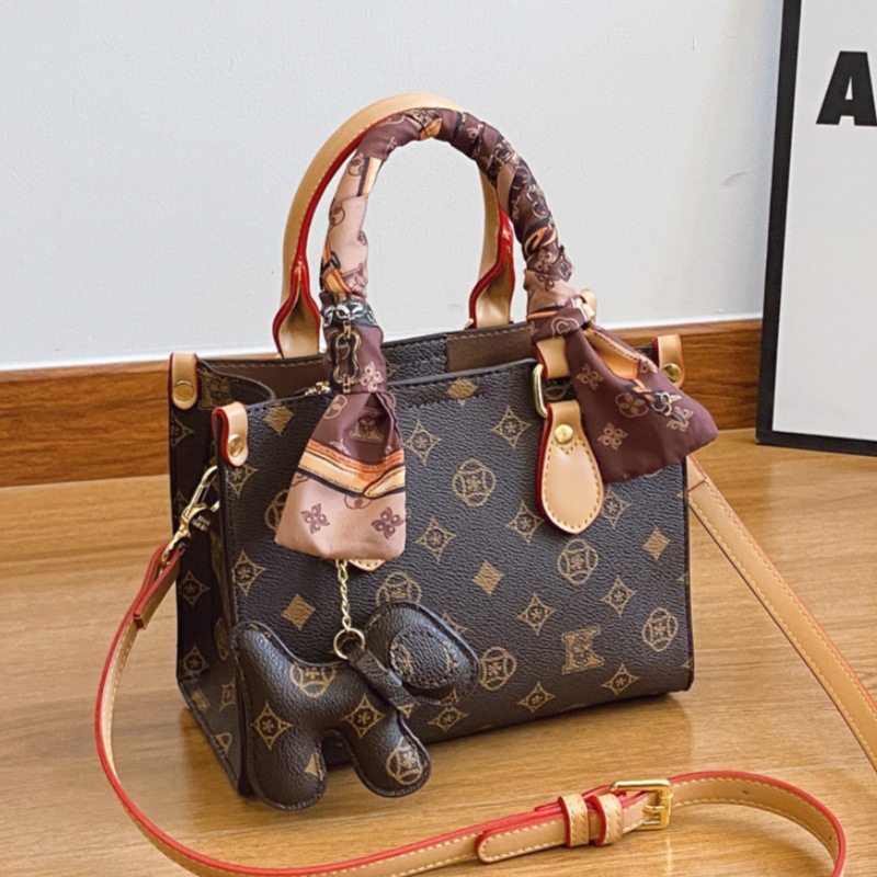 High-end print contrasting letter tote small bag women's 2025 new old flower light luxury Korean temperament shoulder bag