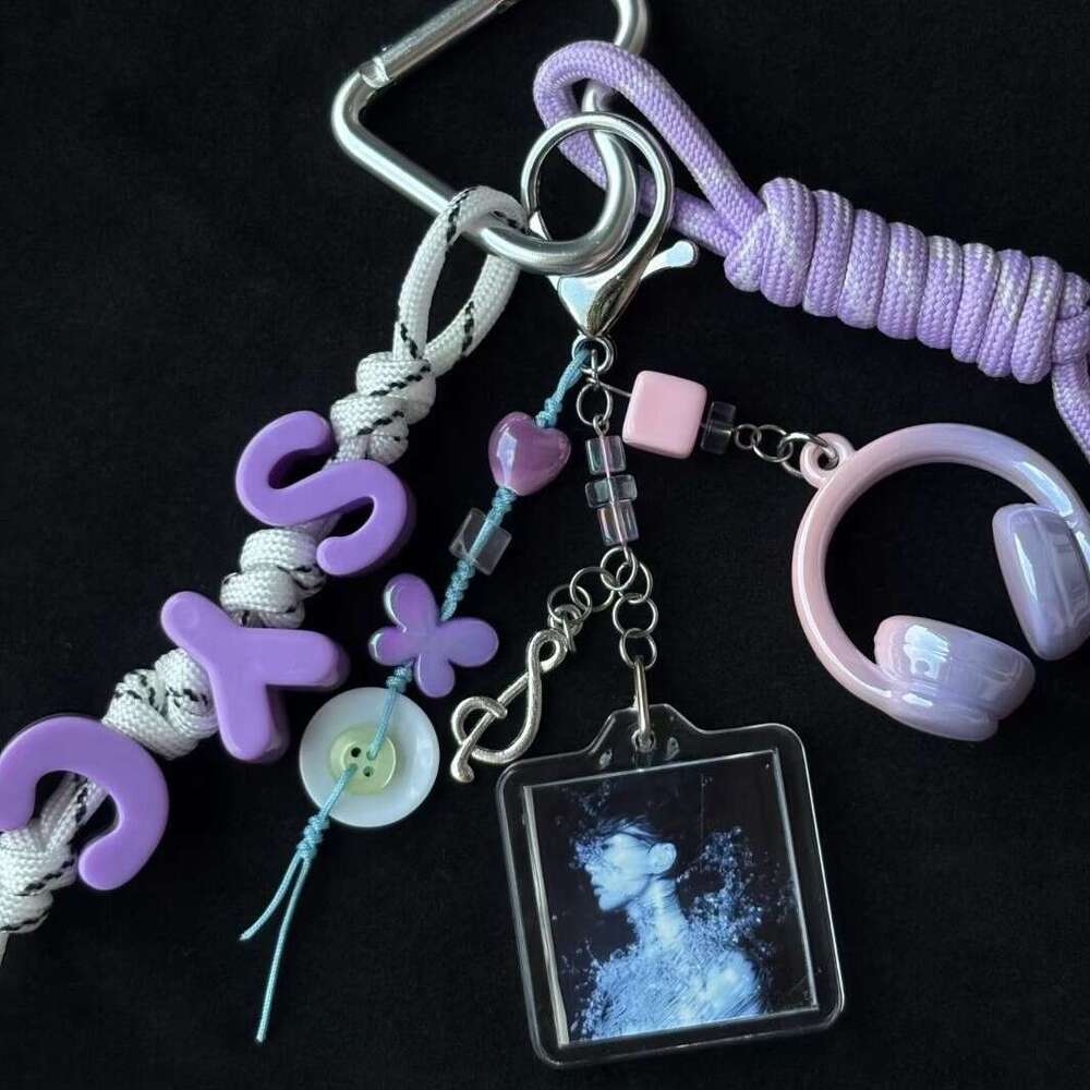 Homemade Single Yi Pure Theme Bag Hanging Celebrity Merchandise Fan Support Color Keychain Pendant Decoration