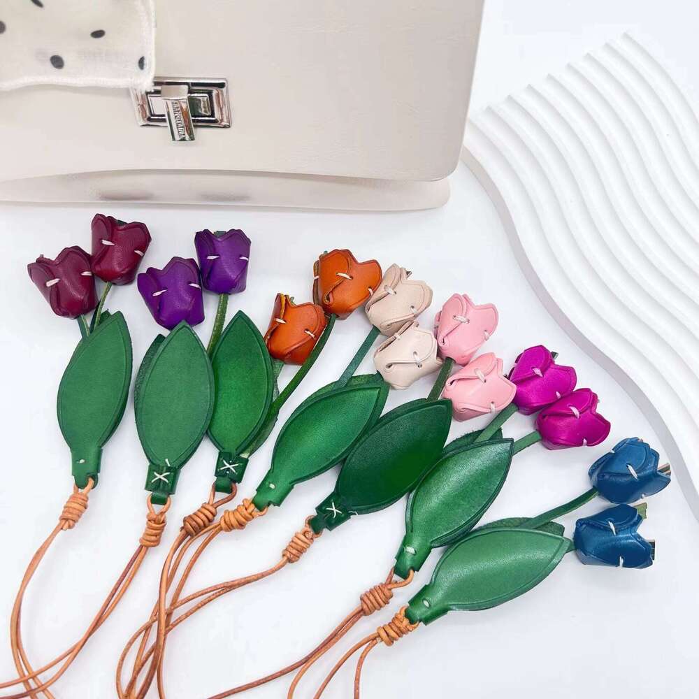 New Stylish Rose Keychain - Ins Floral Decor for Bags, Purse, Gifts, Romantic & Cute Accessories (4 Colors)