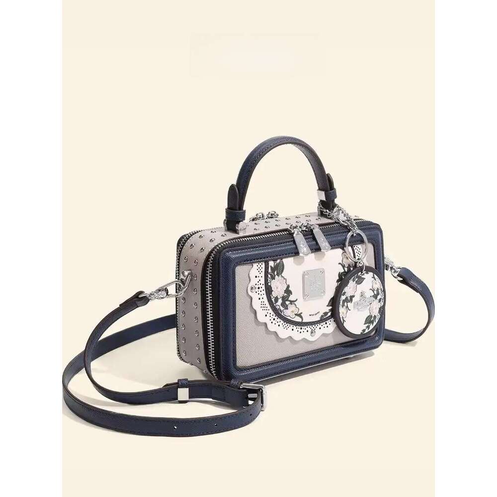 Designer Luxury Chinese Style Makeup With Charming Decoration Printing Flower Women Stylish And Versatile Handheld Crossbody Bag