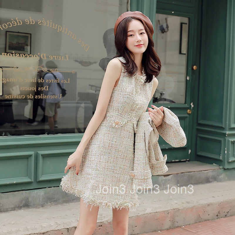 Autumn and winter celebrities fashion temperament fried street small fragrant milk suit womens Woolen short coat vest dress two dates