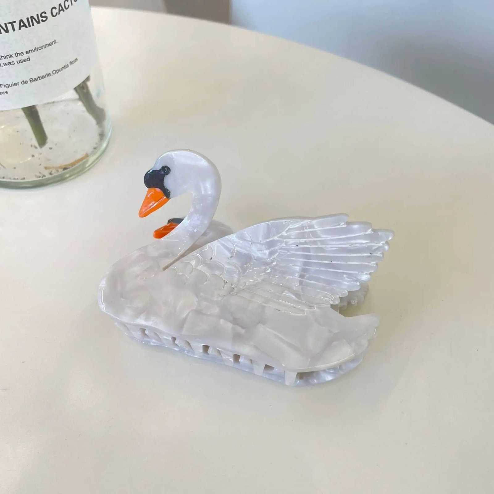 Muweordy Black White Swan Acetate Claw Clip Shark Hair Claws Creative Animal Hair Clip for Women Girls Fashion Hair Accessories Z250729