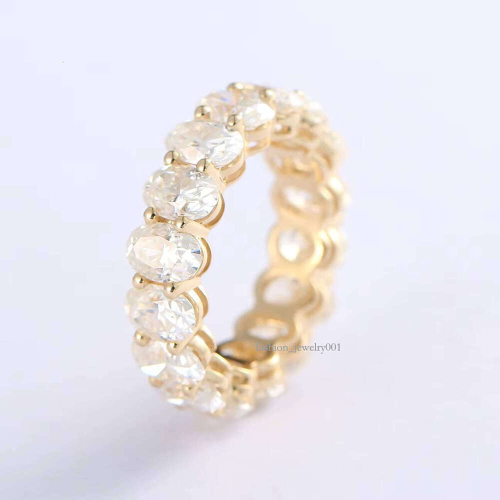 Luxurious Full Silicon Stone Diamond Ring with Band