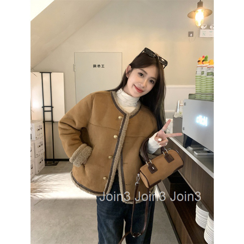 Winter New Leather and Fur Integrated Coat for Women Single breasted and Velvet Round Neck Lamb Hair Coat Short Women