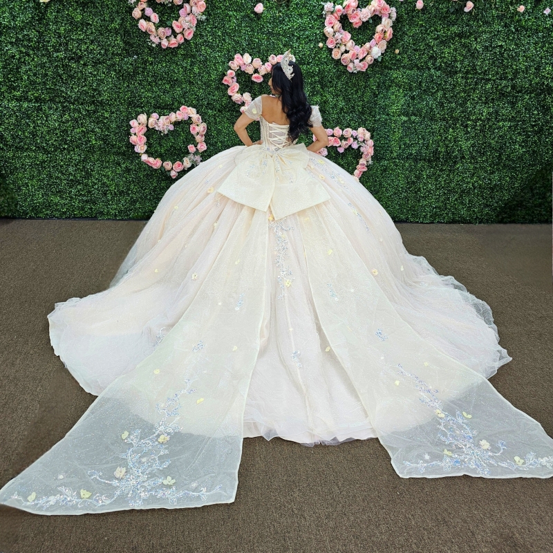 Light Champagne Shiny Quinceanera Dresses Off The Shoulder Appliques Flower Beads Tull Puff Sleeve Ball Gown Vestidos De 15 Anos Sweet 16 Dress