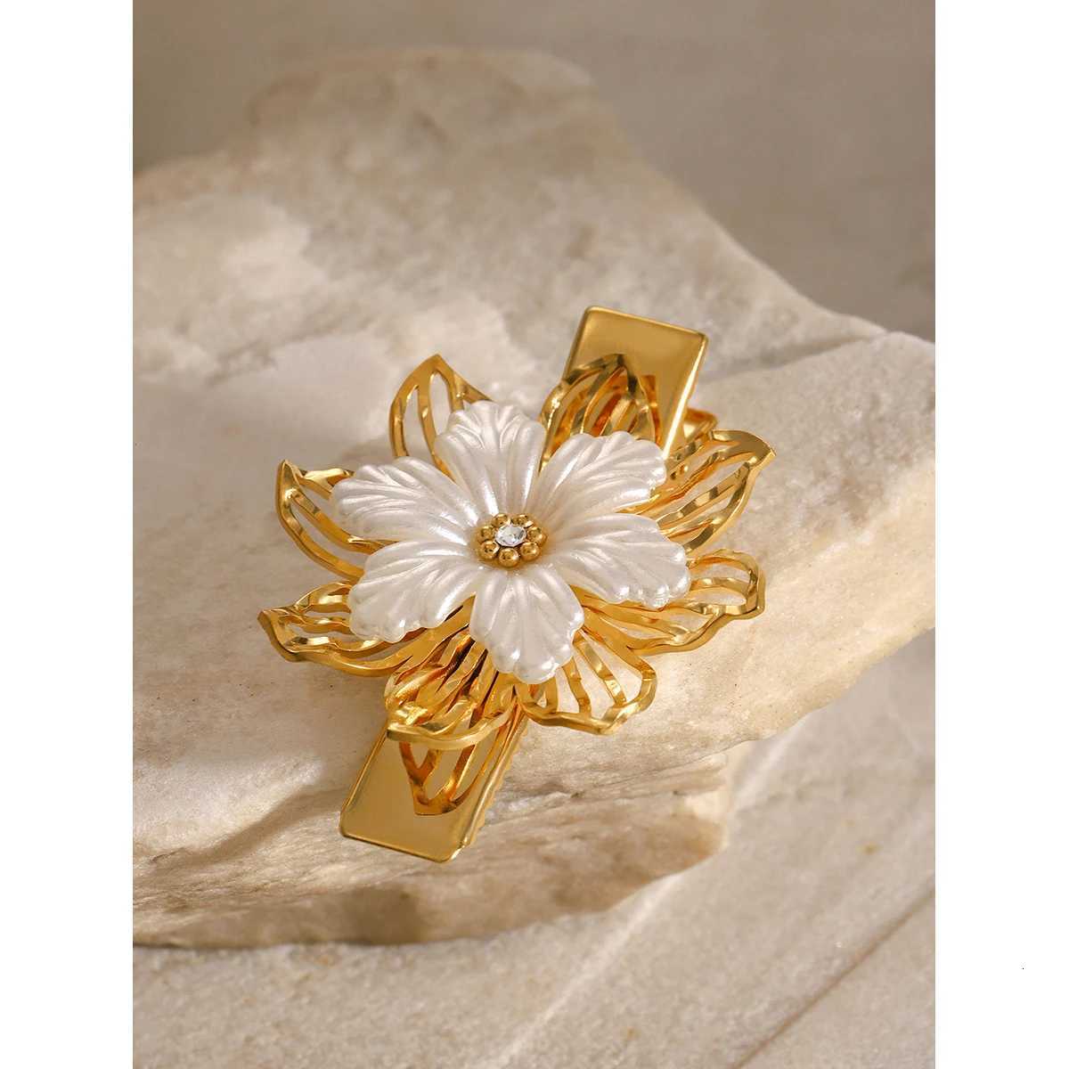 Uworld Statement Stainless Steel Acetate Sheet Flower Hollow Flower Hairpin Hair Accessories Waterproof Fashion Jewelry Hair Clip Z250729