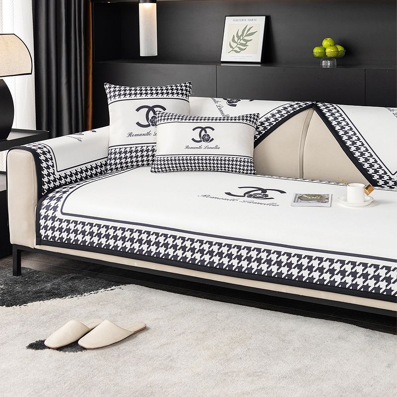 Designer Sofa Covers Blanket Non-Slip Sectional Couch Covers Luxury L Shape Resistant Sofa Slipcover for Furniture Bed Couch Sofa Large Size