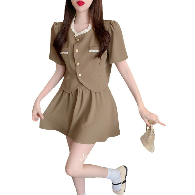 Summer New Womens Internet Celebrity Pure Desire Style Short Sleeve Top Shirt + Pleated Half Skirt Set