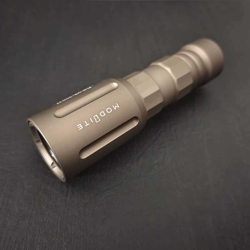 1300 Lumen Tactical LED Powerful Flashlight Metal PLHv2 Scout Weapon Light for Picatinny Rail Hunting AirsoftXJ250728