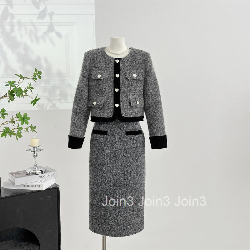 Winter Plus Size Womens Thickened Cotton Small Fragrance Style Skirt Set Slimming Long Sleeve Jacket Short High Waist Skirt Set