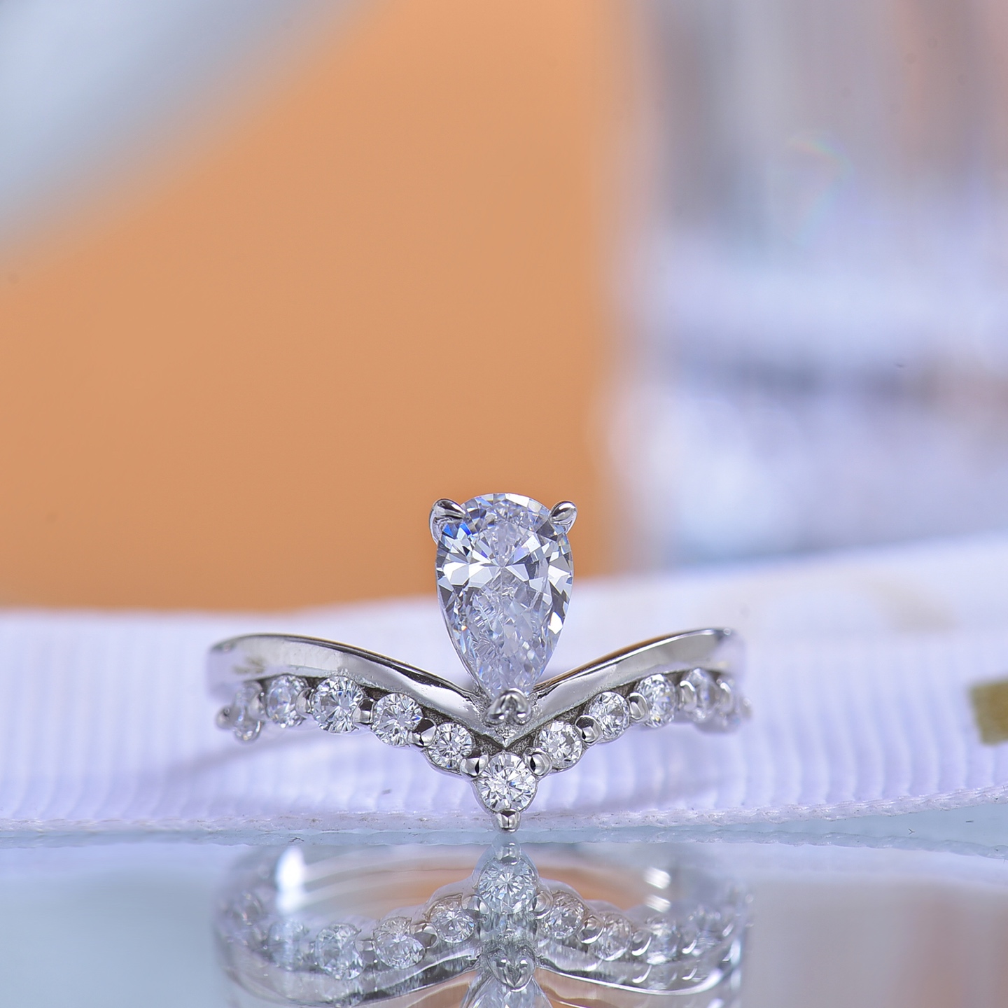 Enchanting Mermaid's Love Moissanite Ring - Ideal Gift for Lovebirds, Shiny Gem Accessory with Mythical Charm Engagement Wedding Jewelry