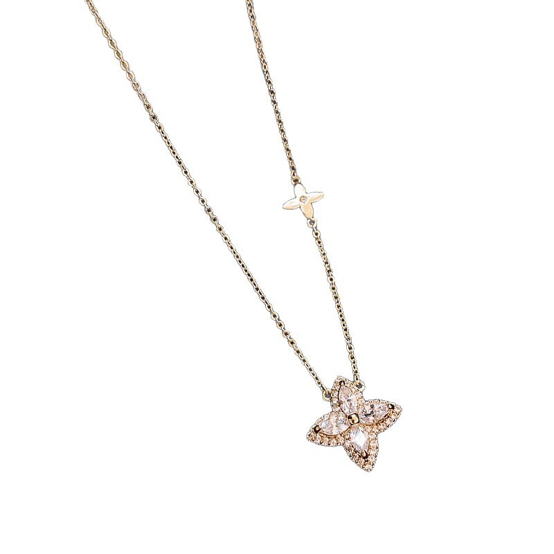 Light Niche Full Dia Four-Leaf Clover Pendant Necklace for Women, High-End Clavicle Chain, 2025 New Model, Daily Versatile Neck Chain Jewelry for Wome