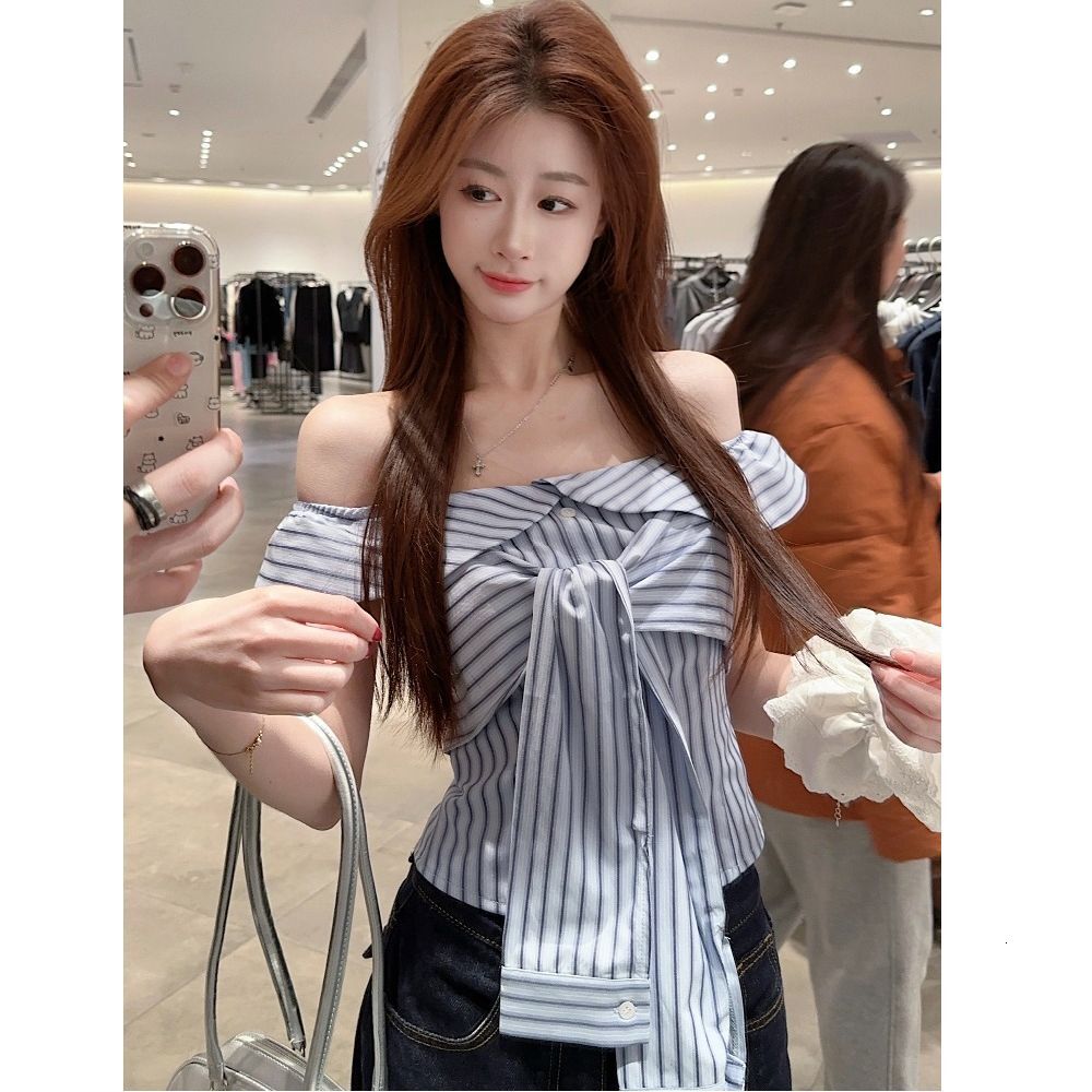 2025 Korean off shoulder blue women's top summer new tie slim fit design sense niche short sleeved striped shirt new designer T-shirt