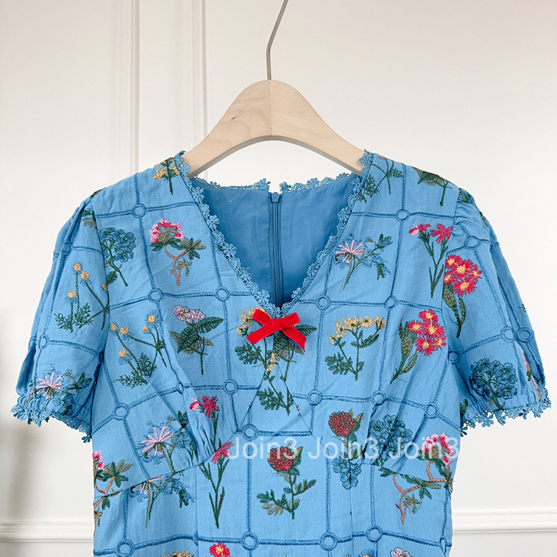 2025 Summer New French Style Slim Fit V-Neck Lace Embroidery Floral Short Sleeve Dress Short Skirt