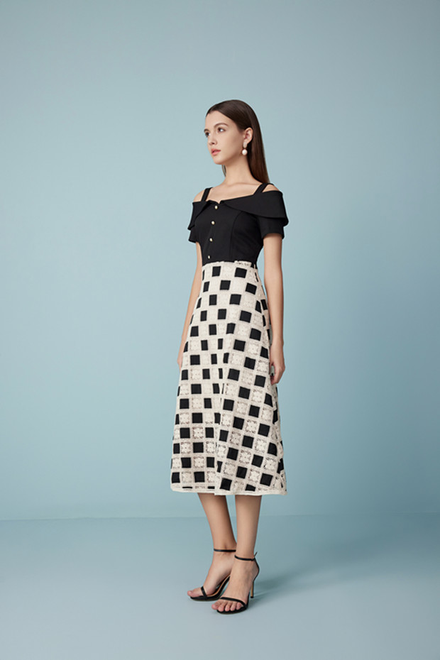 2025 Summer New Temperament French Dress Splicing Black And White Plaid Lace Long Skirt 6116194
