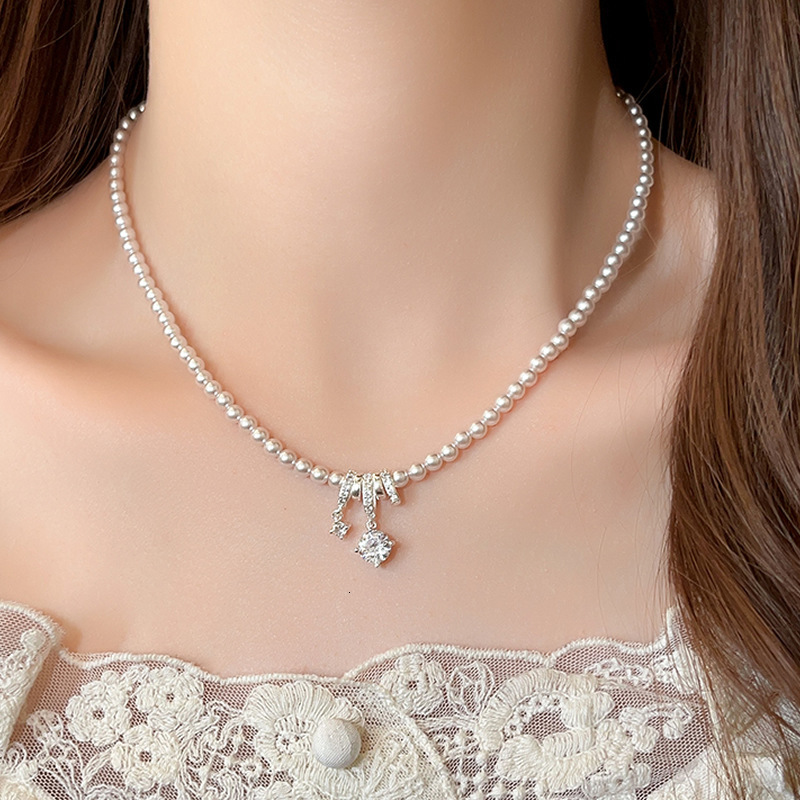 Sier Multi-layer Circle Geometric Zircon Pendant Pearl Necklace for Women 2025 New Style Choker Light Niche Collarbone Chain Jewelry for Women Jewelry