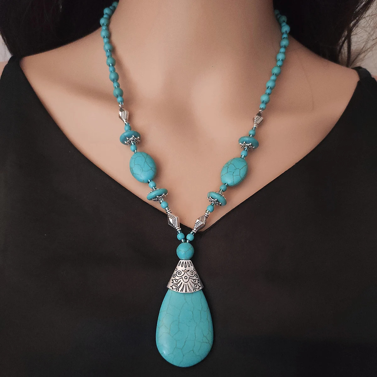A Bohemian turquoise Water drop Pendant womens fashion collarbone chain 250729