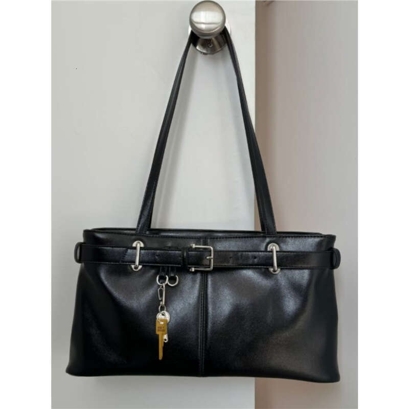 Genuine Leather Large Capacity Commuter Celebrity Style Korean Niche Design Belt Buckle Cowhide Single Shoulder Baguette Underarm Bag B5