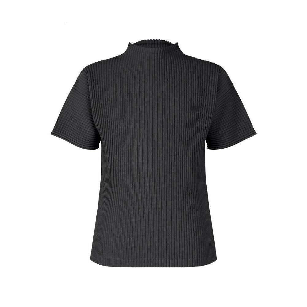 2024 Miyake Pleated Clothes Man Short Sleeve T-Shirt Fashion Black Turtleneck Top